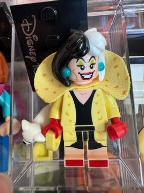 LEGO Disney Series 100 Minifigures 71038 Cruella de Vil
